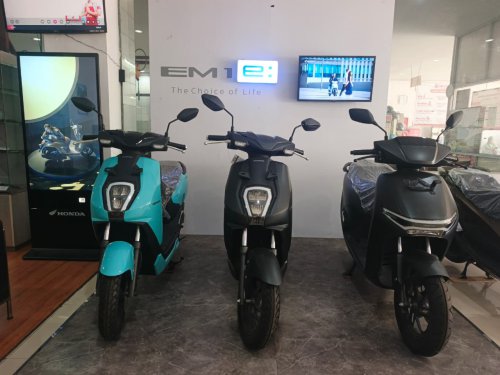 sragen, dealer honda, motor listrik honda, Honda EM1 e:, Diskon motor listrik Honda, Dealer Cahaya Sakti Sragen, Pisau Diskon Honda Sedang Tajam, Harga EM1 e: di Dealer Ini Jadi Rp 17 Juta