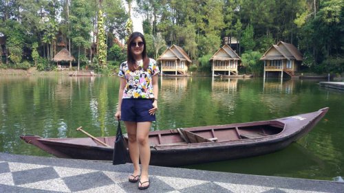 Mengenal Lebih Dekat, Pesona Lokasi, Asal Mula Nama, Keunikan, Paket Yang Ada, Rute Menuju Lokasi, Fasilitas Yang Ada, Kampung Sampireun Garut