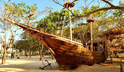 Daya Tarik , Harga Menu Makanan , Buka Jam Berapa, Tips dan Saran , Wisata Terdekat, The Pirates Bay Nusa Dua Bali