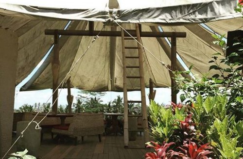 Cafe Pomegranate, Tempat Nongkrong Keren di Ubud Bali