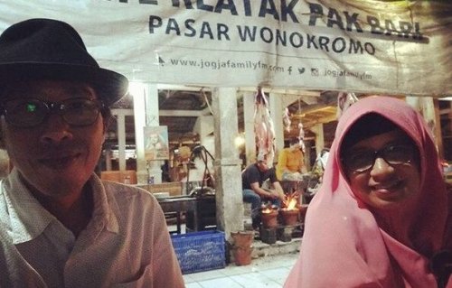 Buka Jam Berapa, Lokasi Dimana, Sejarah Singkat , Daya Tarik, Pasar Maling, Pasar Wonokromo Surabaya Buka Jam Berapa?