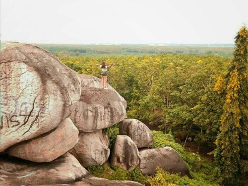 Taman Batu Granit di Tanjung Bintang Lampung Selatan