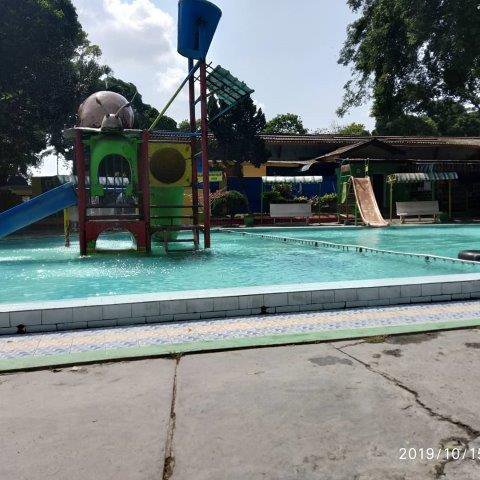 Taman Air Pagora Kediri, Anak Anak Banyak Yang Suka Kolam Renangnya