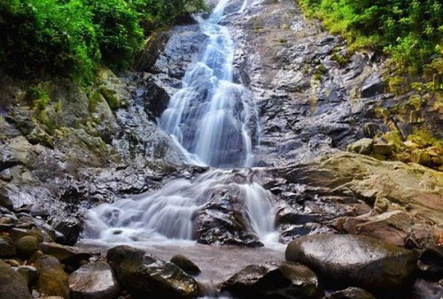 Curug Bandung Loji, Salah Satu Wisata Alam Yang Wajib Dikunjungi Saat Ke Karawang