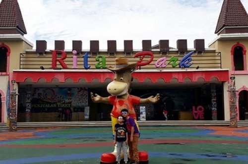 Top 10+ Gambar Rita Park Tegal, Harga Tiket Masuk, Jalur Menuju ke Lokasi, Holet Villa di Sekitar + Jam Buka Tutup