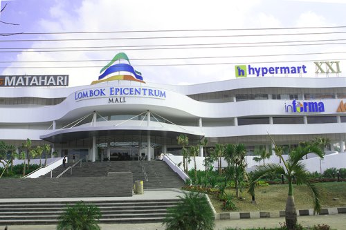 1. Lombok Epicentrum Mall, 2. Mataram Mall, 3. Lombok City Center, 4. Transmart Mataram Lombok, 5. Trawangan Jaya, 6. Pancor Trade Center, 7. Pasar Seni Senggigi, 8. Kompleks Pertokoan Praya, 9. Transmart Carrefour Mataram, 10. Pasar Labuan Lombok, Top 10+ Daftar Pilihan Mall Besar di Daerah Lombok Yang Bagus dan Terkenal Ini Lagi Hits