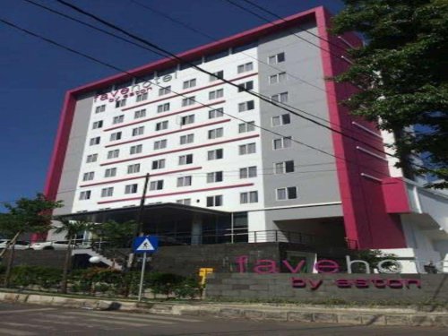 1. Favehotel Padjajaran, 2. Olympic Renotel, 3. Harris Sentul City, 4. Arch Hotel, 5. Padjadjaran Suites, 6. THE 1O1 Suryakancana, 7. Amaroossa Royal Hotel, 8. Amaris Hotel, 9. Ibis Styles, 10. Hotel Santika, 11. Zest Hotel, 12. Izi Hotel, 13. Novotel Golf Resort, 14. Sahira Butik, 15. Whiz Prime, 16. Hotel Permata, 17. Royal Hotel, 18. The Alana, 19. Bogor Valley, 20. Lorin Sentul, Top 20+ Hotel Dengan Fasilitas Lengkap di Bogor, Mulai Rp.225.000