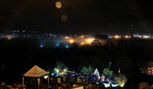 Acara Tahun Baru, 1. Pesta Kembang Api, 2. Sunrise Perdana, 3. Gunung Prau, 4. Paket Liburan, Beberapa Acara Tahun Baru Yang Biasanya Ada di Daerah Dieng dan Suasana Perayaan Event