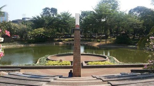 1. Taman Ayodya, 2. Pasar Santa, 3. Taman Tabebuya, 4. Taman Langsat, 5. Taman Spatodhea, 6. Setu Babakan, 7. Pusat Primata Schmutzer, Tempat Ngabuburit di Wilayah Jakarta Selatan Yang Asyik Buat Nunggu Bedug, Simak Referensi Ini