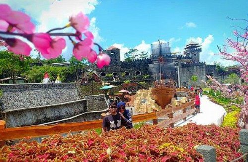 Wisata Seru, Sejarah Singkat, Berburu Spot Foto, Negeri di Atas Awan, Lukisan 3D, Landmark Dunia, Fasilitas Yang Ada, Rute Menuju Lokasi, The Lost World Castle Jogja, Spot Foto Dunia di Lereng Gunung Merapi