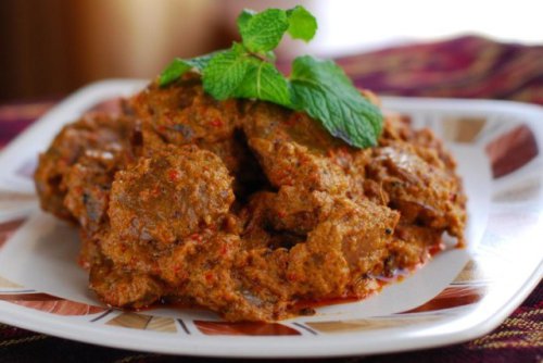 1. Rendang, 2. Sate Padang, 3. Dendeng Balado, 4. Karupuak Sanjai, 5. Nasi Sala, 6. Sala Lauak, 7. Sarang Balam, 8. Kalio, 9. Galamai, 10. Kacimuih, 11. Gajeboh, 12. Bareh Randang, Top 12+ Rekomendasi Makanan Khas di Daerah Padang Yang Lezat dan Gurih Ini Bikin Lidah Bergoyang
