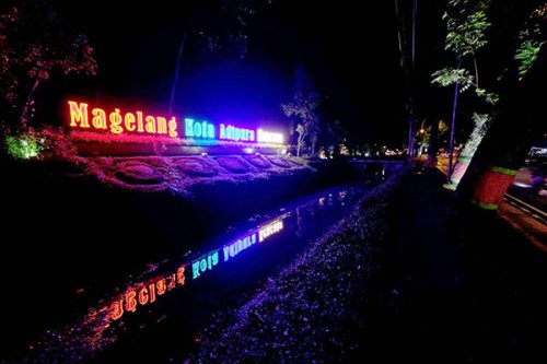 1. Bukit Tidar, 2. Puntuk Setumbu, 3. Alun-Alun, 4. Taman Badaan, 5. Ketep Pass, 6. Kuliner Kartika Sari, Top 6+ Rekomendasi Tempat Wisata Malam Hari di Daerah Magelang Pas Untuk Libur Akhir Pekan