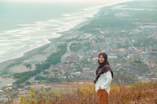 Harga Tiket Masuk, Jalan Menuju Lokasi, Fasilitas, Spot Foto Instagenic, Pesona Bukit Paralayang, Bukit Paralayang Watugupit, Spot Kece Menikmati Langit Senja di Gunungkidul