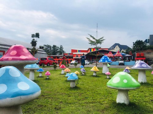 Berburu Spot Foto Instagramable Berkonsep 3D di Museum Amazing Art World Bandung