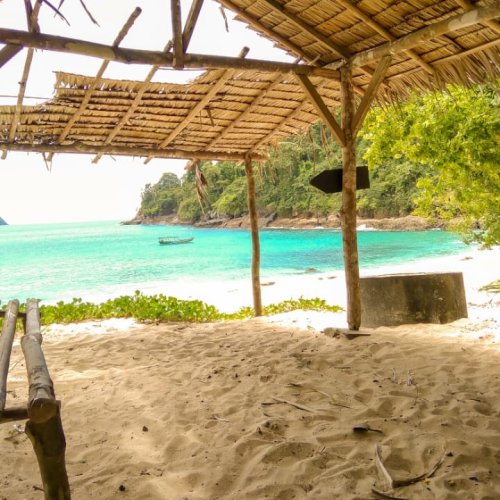Diperbincangkan, Keindahan Potensi, Jalan Menuju Lokasi, Buka Jam Berapa, Harga Tiket Masuk, Wisata Teluk Ijo