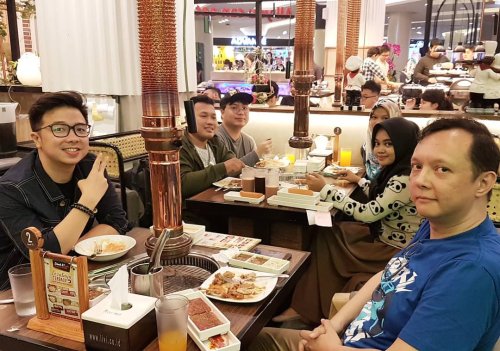 1. Steak 21 Buffet, 2. Pochajjang, 3. Hanamasa, 4. Pare&rsquo;gu, 5. Tabeyou, 6. Kintan Buffet, 7. Shaburi, 8. Wangja, 9. Daebak, 10. Manse Korean Grill, Top 10+ Rekomendasi All You Can Eat Jakarta Barat Murah 99K