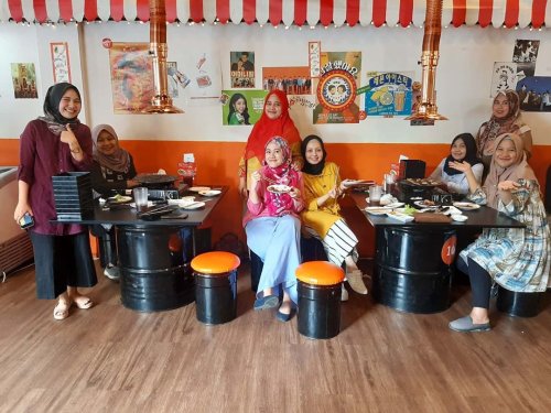1. Pochajjang, 2. Kedai Seasoning, 3. Dakgalbi, 4. Ainisuki Resto, 5. Landbouw Resto, 6. Atria Hotel, 7. Yakuza Bu, 8. Bluebells Express, 9. Harris Hotel, 10. The 101 Hotel, Top 10+ Restoran All You Can Eat Malang Terdekat Yang Murah, Harga Menu Mulai 99K