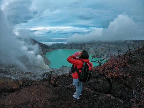 1. Gunung Ijen, 2. Gunung Raung, 3. Gunung Ranti, 4. Gunung Gumitir, 5. Gunung Gamping, 6. Gunung Remuk, 7. Gunung Srawet, 8. Gunung Suket, 9. Kawah Wurung, 10. Bukit Mondoleko, Top 10+ Daftar Pilihan Gunung di Daerah Banyuwangi Dengan Pesona Indahnya Yang Bikin Kalian Betah