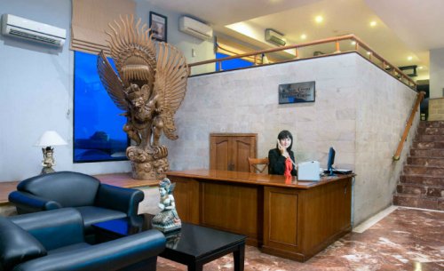 1. Jakarta Airport Hotel, 2. POP! Hotel Airport Jakarta, 3. Aston Cengkareng, 4. Jakpod Hotel, 5. Amaris Hotel, 6. Swiss-Belhotel Airport Jakarta, 7. Favehotel Bandara Tangerang, 8. RedDoorz Plus near Soekarno-Hatta Airport Taman Mahkota, 9. Orchardz Hotel Bandara, 10. Le Paris Syariah Residence, Top 10+ Rekomendasi Hotel Murah di Dekat Bandara Soekarno Hatta Dengan Harga Mulai Dari Rp73.000