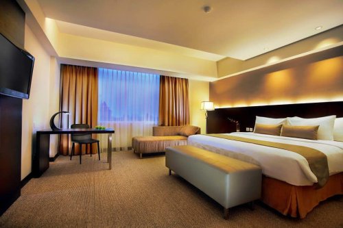 1. Aston Makassar Hotel &amp; Convention Center, 2. Kanaka Giana (KG) Hotel, 3. Ibis Budget Makassar Airport, 4. Grand Town Hotel Mandai, 5. OYO 329 Hotel Darma Nusantara II, 6. Hotel Paramount, 7. Dalton Hotel, 8. Arbor Biz Hotel, 9. Fave Hotel Losari, 10. Best Western Plus Makasar Beach, Top 10+ Pilihan Hotel Dekat Bandara Makassar, Mulai Rp.176.000