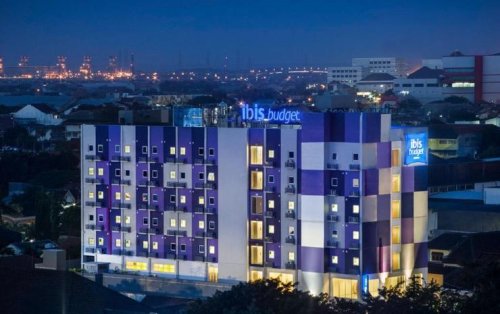 1. Ibis Budget, 2. Imam Bonjol Hostel, 3. RedDoorz @ Jalan Gatot Subroto, 4. Mahima Hotel, 5. RoomZ Budget, 6. Hotel Sonic Airport, 7. Gapura Residence, 8. Hotel Puri Garden, 9. Amaris Hotel, 10. Hotel Wood 7296, Top 10+ Rekomendasi Hotel Dekat Bandara Ahmad Yani Semarang Dengan Harga Murah Mulai Rp 93 Ribu