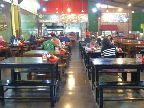 Top 10+ Rekomendasi Tempat Makan Untuk Bukber Dengan Keluarga di Tebet, Salah Satunya Warung Mafia!
