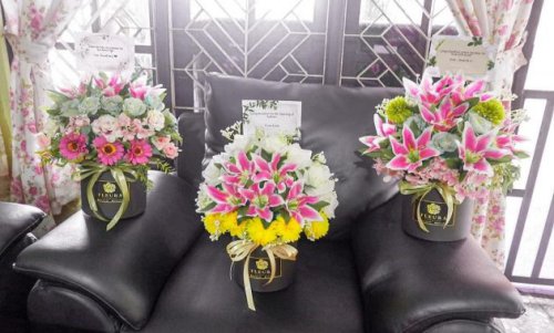 1. Dahlia Florist, 2. Rimbun Florist, 3. Mutiara Florist, 4. Karangan Bunga Sakura, 5. Istana Bunga Florist, 6. Fleura Florist, 7. Karangan Bunga Pekalongan , 8. Mekar Sari Florist, 9. Sena Florist, 10. Florist Wiradesa, Top 10+ Toko Bunga Dengan Kualitas Mumpuni di Pekalongan