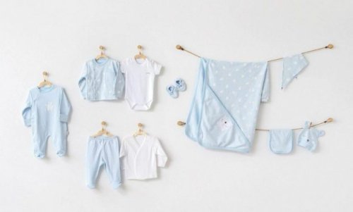 1. Toko Bobo Lembuswana, 2. Anabel Baby Shop, 3. Mothercare, 4. Kurnia Baby Shop, 5. Tweety Baby Shop, 6. Hokky Baby &amp; Kids Shop, 7. Toko Mumuya, 8. Toko Izza Baby Shop, 9. M&amp;M Baby Shop, 10. Ciluk Baaa, Top 10+ Toko Perlengkapan Bayi di Samarinda Yang Bisa Kamu Jadikan Pilihan