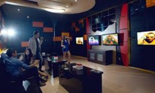 1. Anang Family, 2. Diva Family, 3. Inul Vizta KTV, 4. Doremi KTV &amp; Club, 5. Vivace Bar, 6. Nav Family, 7. Paradiso KTV Hotel&amp;Club, 8. Ministry Exclusive, 9. The Nine Club&amp;KTV, 10. Fantasy, Buat Yang Hobi Nyanyi, Nih 10 Daftar Pilihan Karaoke Paling Asyik di Daerah Malang