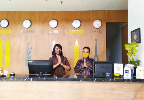 Yellow Star Hotel Gejayan, Penginapan Dengan Gedung Mencolok dan Interior Mewah Mulai Rp394.200