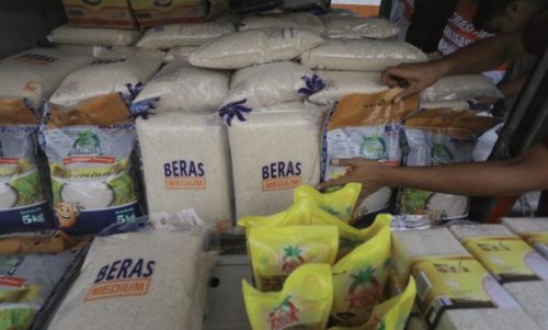 1. Yoyo, 2. Engkoh Edy, 3. Sinar Sumatera, 4. Haji Damin Milenial, 5. Mitra 21, 6. Windah, 7. H. Yus, 8. Nara Sembako, 9. Subur (Akiat), 10. Ipah, Mau Tahu Tempat Belanja Sembako Murah di Jakarta Barat? 10 Distributor Ini Perlu Kamu Kunjungi