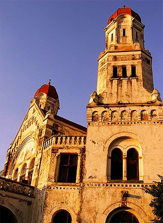 Panduan Wisata Lawang Sewu Semarang: Rute, Tiket, dan 9 Spot Foto Favorit
