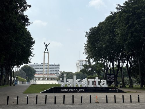 Aktivitas Keluarga Lapangan Banteng Jakarta Pusat: Jadwal Sore, Spot Bermain, dan Rute Transport Umum