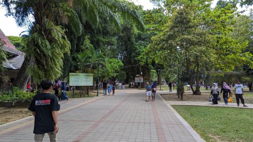 Aktivitas Keluarga di Taman Balekambang Solo: Rute Teduh, Spot Satwa, dan Budget Sehari