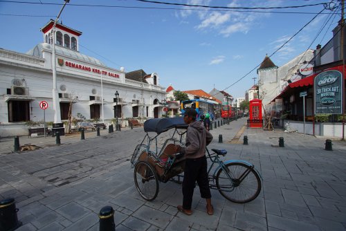 Toilet Keluarga di Alun-Alun Bandung: Titik Terdekat, Jam Ramai, dan Tips Bawa Anak