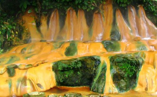 1. Baturraden, 2. Pancuran Telu dan Pitu, 3. Gua Sarabadak, 4. Combong Valley, 5. Dreamland Park, 6. Telaga Sunyi, 7. Gunung Slamet, 8. Curug Cipendok, 9. Gua Maria Kaliori, 10. Pemandian Kalibacin, Top 10+ Tempat Wisata di Purwokerto yang Menarik Dikunjungi