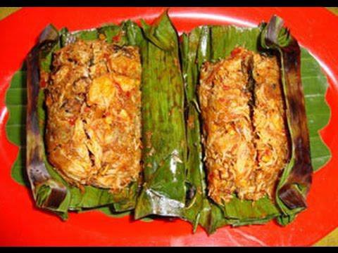 1. Pepes Kepiting, 2. Sup Ikan Akmal, 3. Rojak Singkil, 4. Pisang Gapit, 5. Lempok Durian, 6. Nasi Kuning Samarinda, 7. Sambal Raja, 8. Ayam Cincane, 9. Nasi Bekepor, 10. Bubur Pedas, Top 10+ Makanan Khas Samarinda yang Enaknya Bikin Ketagihan!
