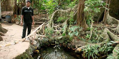 1. 7 Sumur Cibulan, 2. Curug Putri, 3. Curug Sidomba, 4. Waduk Darma, 5. Pemandian Air Panas Sangkanhurip Alami, 6. Telaga Remis, 7. Curug Bangkong, 8. Gedung Perundingan Linggarjati, 9. Taman Wisata Alam Linggarjati, 10. Taman Purbakala Cipari, Top 10+ Tempat Wisata Di Kuningan yang Harus Disinggahi