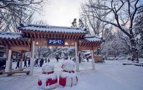 1. Nami Island, 2. Pulau Jeju, 3. Bomun Pavilion, 4. Istana Changdeok, 5. Istana Gyeongbok, , 6. Bukchon Hanok Village, 7. Taman Nasional Bukhansan, 8. Olympic Park, 9. Haeundae Beach, 10. Stasiun Kyeong-Wha, Top 10+ Tempat Wisata di Korea Selatan yang Wajib Dikunjungi
