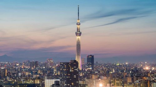 1. Tokyo Skytree, 2. Tokyo Tower, 3. Osaka Castle, 4. Dotonbori, 5. Akuarium Churaumi Okinawa, 6. Yokohama Chūkagai, 7. Nara Park, 8. Himeji Castle, 9. Fushimi Inari Taisha, 10. Kinkaku-ji, 11. Nagoya Castle, 12. Shirakawa-go dan Gokayama, 13. Kenroku-en, 14. Genbaku Dome, 15. Otaru Canal, Top 10+ Tempat Wisata di Jepang yang Wajib Dikunjungi