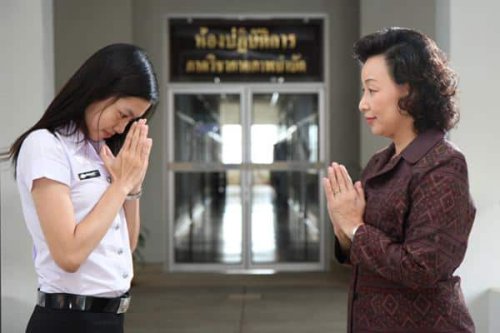 1. Hunting Tiket Pesawat Murah, 2. Pesan Penginapan yang Murah, 3. Belajar Bahasa Thailand Sedikit, 4. Jangan Ragu untuk Naik Transportasi Umum, 5. Bawa Pakaian Secukupnya, 6. Buat Itinerary Sendiri, 7. Tukarkan Rupiah Ke Baht Di Indonesia, 8. Cicipi Kuliner Khas Thailand Di Kaki Lima, 9. Kunjungi Tempat Wisata Murah dan Gratis, 10. Berburu Oleh-Oleh yang Ekonomis, Top 10+ Tips Bakcpacker Ke Thailand Yang Mengasyikan