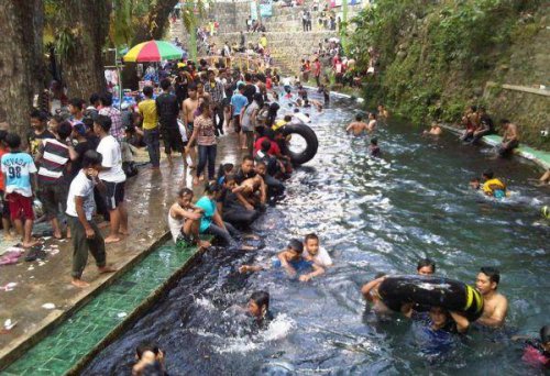 1. Waterboom Umbul Cokro, 2. Museum Gula dan Wisata Agro Gondang Winangoen, 3. Gua Suran, 4. Umbul Kapilaler, 5. Kolam Renang Galuh Tirto Nirmolo, 6. Umbul Ponggok, 7. Riverboarding Kali Pusur, 8. Candi Prambanan, 9. Candi Plaosan, 10. Warung Apung Rowo Jombor, 11. Hutan Kota Gergunung, 12. Candi Merak, 13. Bukit Sidoguro, 14. Puncak Clongop, 15. Candi Sewu, Top 10+ Tempat Wisata di Klaten yang Wajib untuk Disinggahi