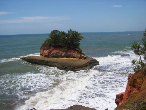 1. Pantai Lais, 2. Rumah Pengasingan Bung Karno, 3. Pantai Panjang, 4. Benteng Marlborough, 5. Kota Curup, 6. Museum Negeri Bengkulu, 7. Pantai Jakat, 8. Pulau Tikus, 9. Danau Dendam Tak Sudah, 10. Pantai Tapak Paderi, Top 10+ Tempat Wisata di Bengkulu untuk Mengisi Liburan