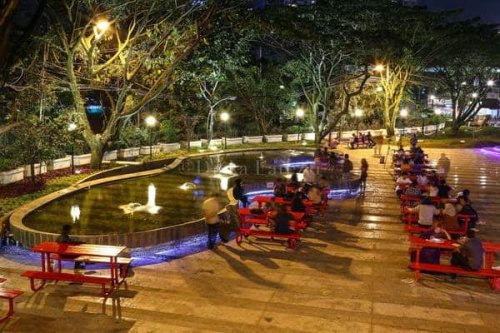 1. Cikapundung Riverspot, 2. Taman Vanda, 3. Caringin Tilu, 4. Bukit Moko, 5. Jalan Braga, 6. Bukit Bintang, 7. Orchid Forest Cikole, 8. Kawasan Asia-Afrika, 9. Cafe D&rsquo;Pakar, 10.&nbsp;Babakan Siliwangi, Top 10+ Tempat Hunting Foto Malam di Bandung yang Instagramable