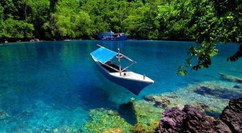 1. Pantai Sulamadaha, 2. Pantai Bobane Ici, 3. Danau Tolire, 4. Benteng Kastela, 4 Tempat Wisata di Ternate yang Sayang untuk Diabaikan