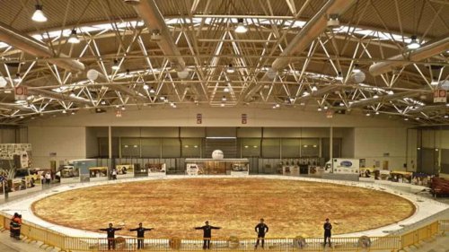 Top 5+ Pizza yang Pernah Mendapat Gelar &lsquo;Terbesar&rsquo; di Dunia