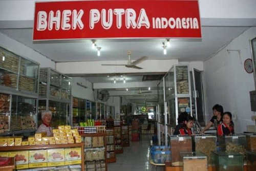Top 10+ Rekomendasi Tempat Belanja Oleh-Oleh Khas Surabaya