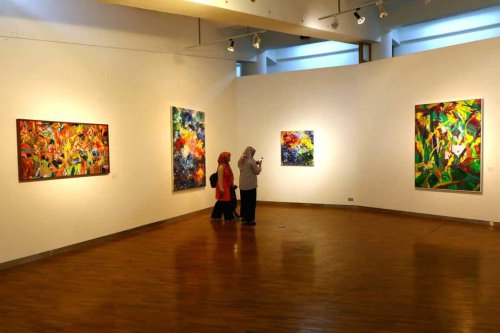1. Selasar Sunaryo Art Space, 2. Galeri Soemardja, 3. NuArt Sculpture Park, 4. Orbital Dago, 5. Salian Art, 6. Lawangwangi Creative Space, 7. Griya Seni Popo Iskandar, 8. Roemah Seni Sarasvati, Top 8+ Art Space di Bandung untuk yang Ingin Berwisata Seni