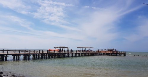 1. Pantai Tirtamaya, 2. Pantai Balongan Indah, 3. Pantai Pulau Biawak, 4. Pantai Karang Song, 5. Pantai Glayem, 6. Pantai Cibugel, 7. Pantai Tiris Indramayu, 8. Pantai Eretan Wetan, 9. Pantai Panjiwa, 10. Pantai Mangrove, Top 10+ Rekomendasi Pantai di Indramayu yang Menarik Dikunjungi