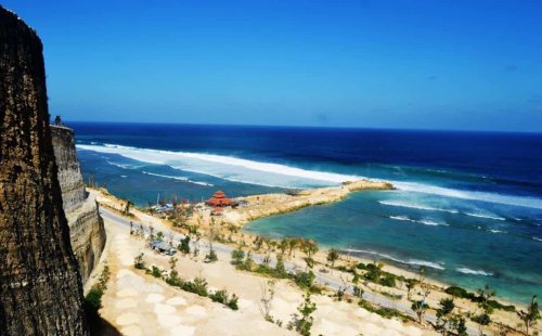 Pantai Melasti